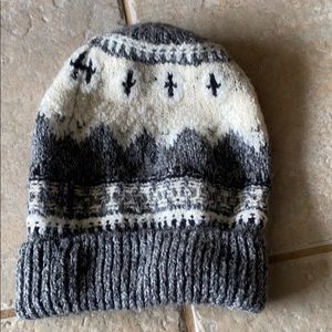American Eagle Grey and white Beanie